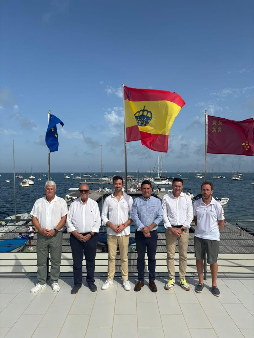 El nuevo Director General de Litoral y Puertos visita el Real Club de Regatas de Santiago de la Ribera Unnamed